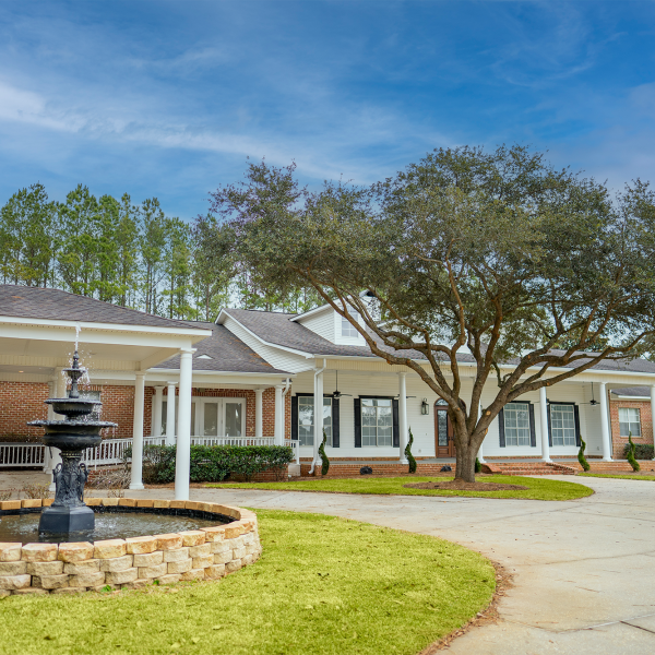 hero background image, Oak & Fountain, front view, exterior